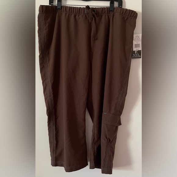New York Laundry Women’s Sz XL Brown Capri Pant with Blue Stitching NWT - Picture 1 of 9